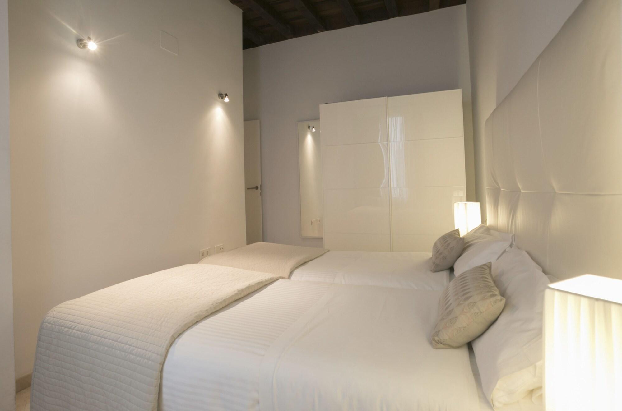 เอลบีรา สวีท Aparthotel กรานาดา ภายนอก รูปภาพ