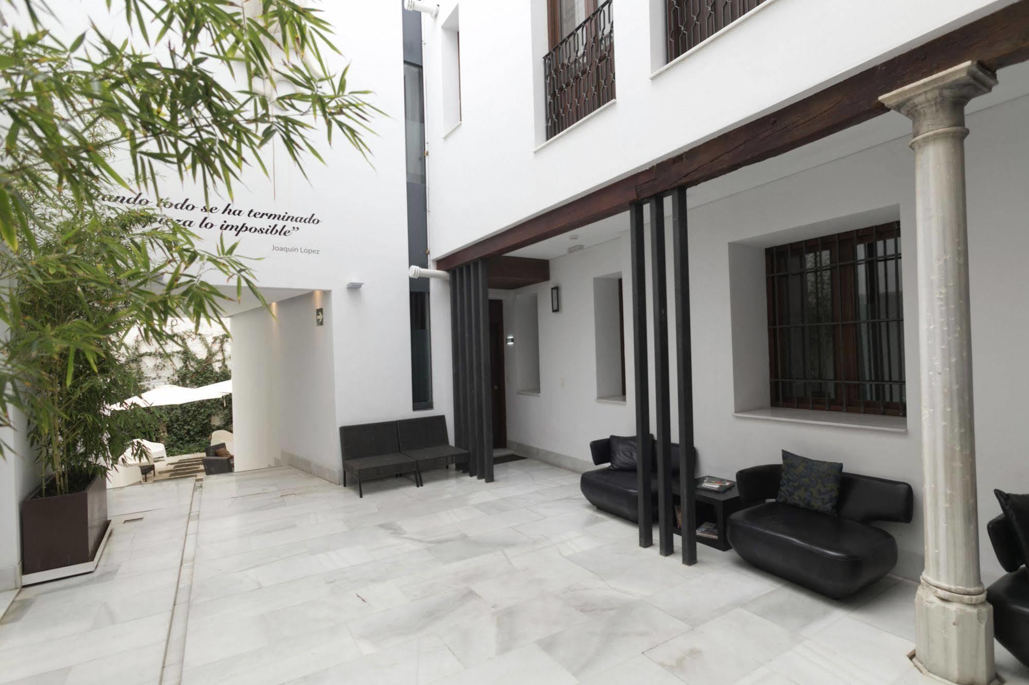 เอลบีรา สวีท Aparthotel กรานาดา ภายนอก รูปภาพ